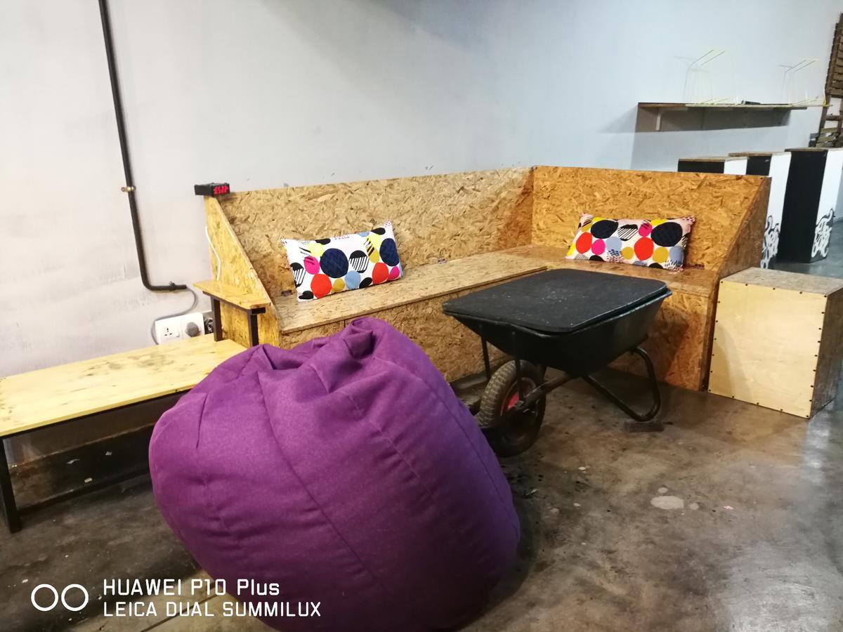 The Bunk Backpackers Hostel By Fleur Sepang Eksteriør bilde